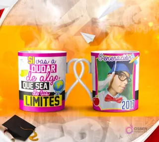 Dos tazas mockup de graduación, una con espacio para foto del graduado y otra con la frase 'HAZ conquistado una META ahora CONQUISTA TU SUEÑO'.