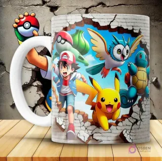 Diseño de taza Pokémon 3D con Ash Ketchum, Pikachu, Hoothoot y Squirtle emergiendo de una pared rota bajo un cielo azul. El mango de la taza es blanco y está sobre una superficie de madera.