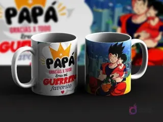 Dos tazas de sublimación con diseños de Goku y Gohan de Dragon Ball para el Día del Padre. Una taza con mensaje 'Papá, gracias x todo, eres mi guerrero favorito' y la otra con Goku sosteniendo a Gohan bebé.