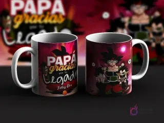 Dos tazas de sublimación con diseños de Bardock de Dragon Ball para el Día del Padre. Una taza con el mensaje 'Papá, gracias por tu legado. ¡Feliz Día!' y la otra con Bardock y Goku niño.