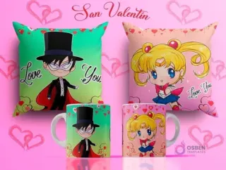 Diseños de sublimación para tazas y cojines del Día del Amor con Tuxedo Mask y Sailor Moon, fondos verde y rosa con el texto 'Love You'.