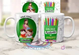 Mug sublimado para profesora con personaje femenino, texto 'Aquí Toma Claudia' y 'La Mejor Asistente de Educación', similar al diseño masculino.