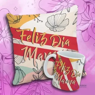 Taza y cojín sublimado con el texto 'Feliz Día Mama', franjas rojas y elementos florales minimalistas.