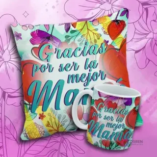 Cojín y taza con diseño de 'Gracias por ser la mejor Mama' en colores vibrantes, corazones y flores.