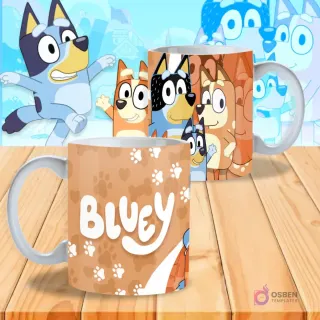 Dos tazas sublimadas con diseños de Bluey: una con el logo 'Bluey' y huellas de perro en fondo naranja, la otra con la familia Bluey bajo palmeras en un fondo azul claro.