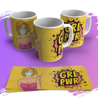 Tazas con diseño pop art de mujer con mascarilla y 'GRL PWR' en estilo cómic para sublimación.