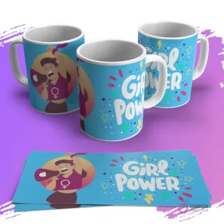 Mugs con mujer empoderada gritando con megáfono y diseño 'Girl Power' con estrellas y colores vibrantes.