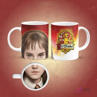 Taza sublimada de Ron Weasley con cabello pelirrojo y boca gritando magnificada en la base, fondo rojo
