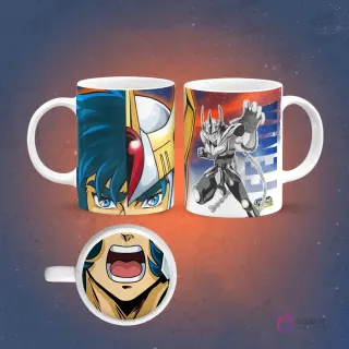 Taza sublimada de Seiya de Saint Seiya con armadura dorada, ojos azules y boca abierta magnificada en la base, fondo rojo