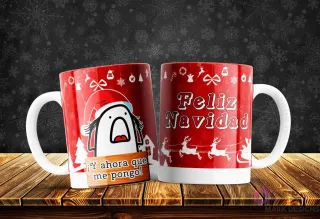 Taza de Flork navideño con expresión de pánico preguntando '¿Y ahora que me pongo!', humor sobre vestimenta festiva.
