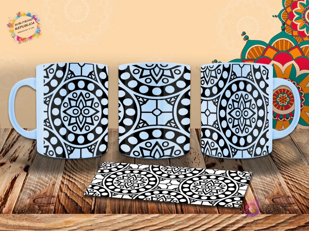 Taza con diseño de mandala geométrico en blanco y negro sobre fondo azul claro, con patrones circulares y abstractos. Mockup.