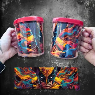 Tazas sublimadas con diseño abstracto y colorido del rostro de Wolverine.