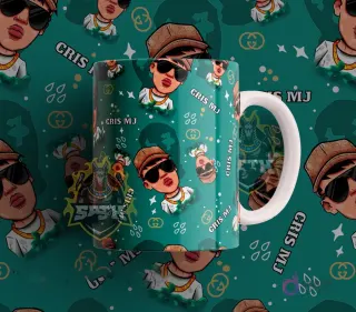 Taza sublimada con diseño del cantante urbano Cris MJ en estilo cartoon, sobre un fondo verde azulado con el logo de Gucci y estrellas.