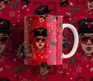 Taza sublimada con diseño del cantante urbano Jordan 23 en estilo cartoon, sobre un fondo rojo con el número 23 y el logo de los Chicago Bulls.