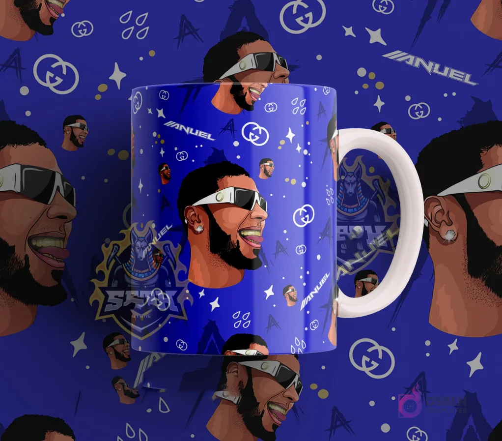 Taza sublimada con diseño del cantante urbano Anuel en estilo cartoon, sobre un fondo azul vibrante con el logo de Gucci y su nombre.
