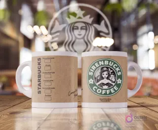 Taza blanca sublimada con diseño estilo Starbucks con fondo de papel kraft. Un lado muestra opciones de bebida. El otro lado tiene un logo verde de Starbucks con Ariel de La Sirenita y texto 'Sirenbucks Coffee'.