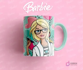 Taza sublimada con Barbie con gafas y bata blanca, sujetando un bolígrafo, representando una científica o doctora, fondo abstracto.
