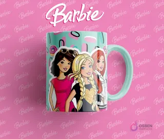 Taza sublimada con tres amigas de Barbie diversas, en un diseño moderno y vibrante con fondo turquesa y elementos geométricos.