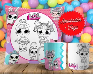 Cojín y tazas con diseño de LOL Surprise (muñeca con gafas) para pintar, sobre fondo de bolas de colores. Un cojín muestra varias muñecas en blanco y negro, y dos tazas, una a color y otra para colorear.