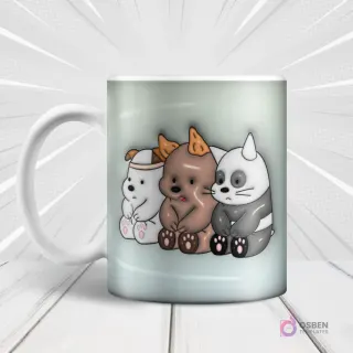 Mug blanco con diseño de sublimación de los tres osos de We Bare Bears sentados uno junto al otro: Pardo, Panda y Polar.