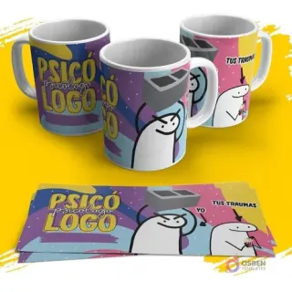 Taza sublimada Flork psicólogo con frase humorística 'Tus Traumas' y personaje Flork sosteniendo un ladrillo, sobre fondo morado y azul.