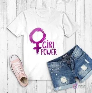 Polera blanca con el símbolo femenino en color morado y la frase 'GIRL POWER' al lado