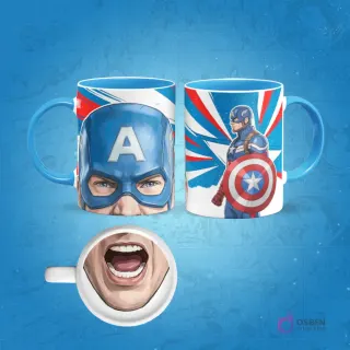 Taza de sublimación del Capitán América con borde azul claro, diseño frontal de su rostro con casco y posterior con escudo sobre fondo de rayos, con una boca abierta gritando en la base.