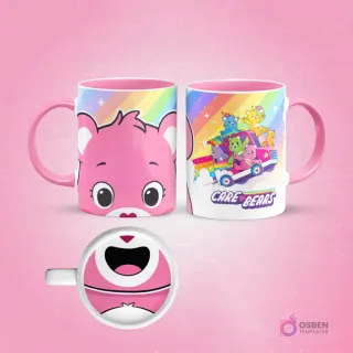 Taza de sublimación con diseño frontal del rostro de Love-a-Lot Bear rosa de los Care Bears y vista lateral de los Ositos Cariñositos en un auto, con arcoíris de fondo.