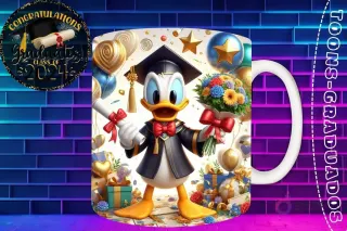 Taza de sublimación con Pato Donald graduado 3D animado clásico celebrando la Clase 2024 con flores