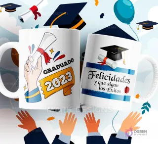 Dos tazas de sublimación blancas con diseños de graduación: una con una mano sosteniendo un diploma y 'Graduado 2023', y la otra con birrete, diploma, y la frase 'Felicidades y que sigan los Éxitos', sobre un fondo festivo.