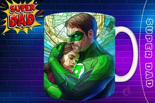 Taza sublimada con Green Lantern abrazando a su hija, diseño verde esmeralda estilo vidriera 'Super Dad'