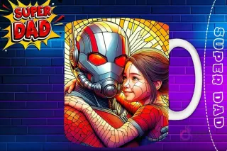 Taza sublimada con Ant-Man abrazando a su hija sonriente, diseño estilo vidriera 'Super Dad'