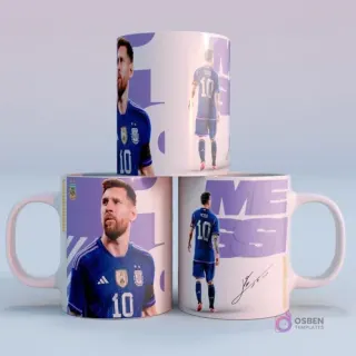 Mugs de sublimación con diseños de Lionel Messi en camiseta alternativa azul de Argentina 2022, con fondo púrpura y su firma, vista frontal y posterior de su camiseta número 10.