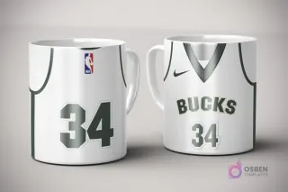 Par de tazas de sublimación con diseño de jersey blanco y verde de Milwaukee Bucks, número 34, con logo Nike y logotipo NBA, sobre fondo gris claro.