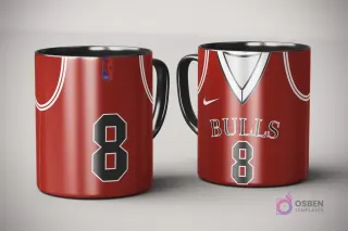 Par de tazas de sublimación con diseño de jersey rojo de Chicago Bulls, número 8, con logo Nike, logotipo NBA y asas negras, sobre fondo gris claro.