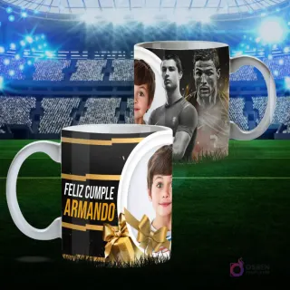 Plantilla de taza personalizada 'Feliz Cumple Armando' con foto de niño y detalles dorados, combinada con diseños de Cristiano Ronaldo en la parte trasera, para sublimación.