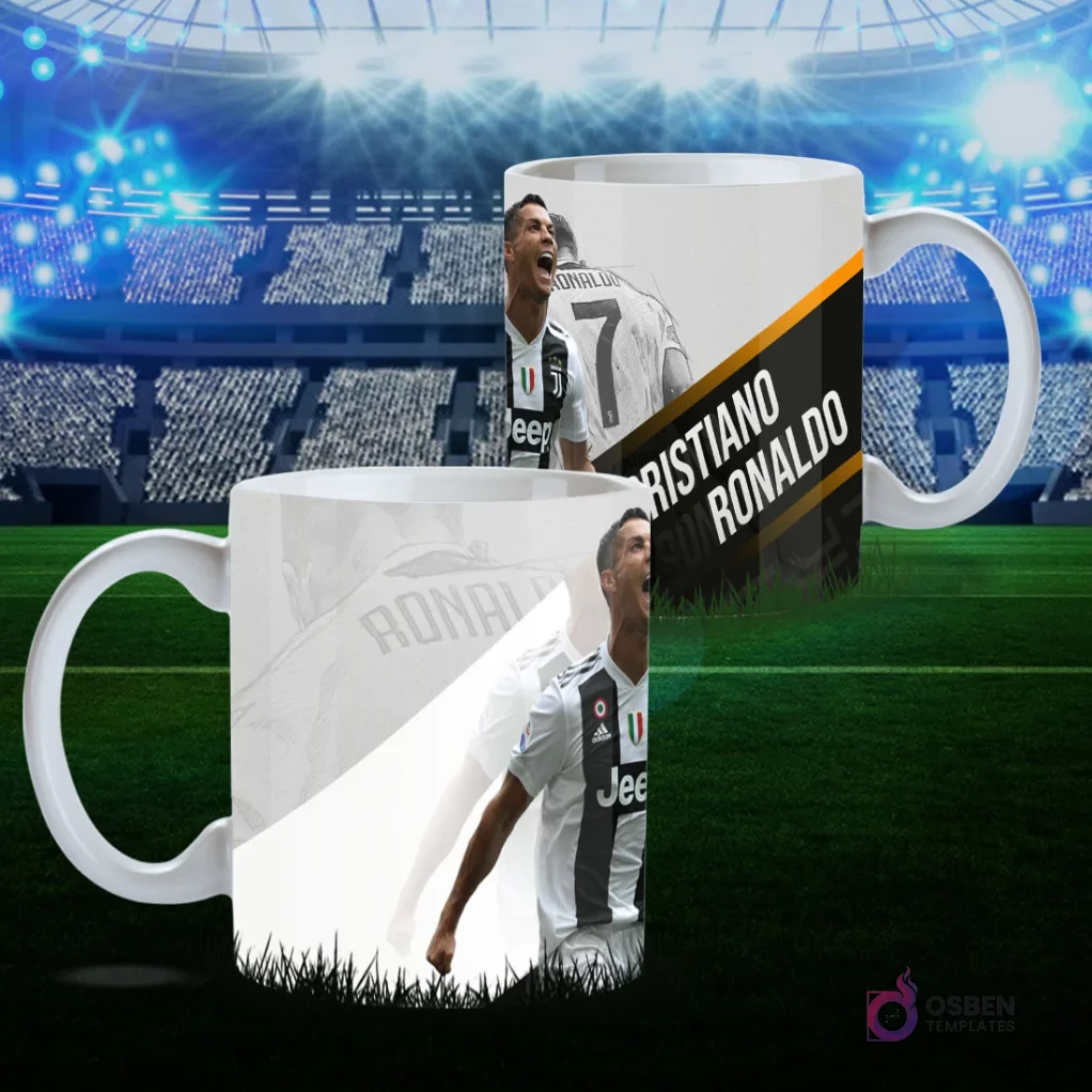 Mug de sublimación con Cristiano Ronaldo en Juventus gritando, con el nombre 'Cristiano Ronaldo' y banner negro/naranja, y efecto de silueta, sobre fondo de estadio.