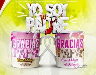 Mockup de dos tazas blancas unidas por el asa con un diseño de fondo rosa y detalles de corazones y bigotes. Ambas tazas muestran el texto 'GRACIAS PAPA Eres el Mejor'. El fondo general es verde y amarillo con el texto 3D 'YO SOY TU PADRE' y una corbata roja.