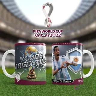 Plantilla sublimación taza Argentina Ángel Di María haciendo corazón Qatar 2022