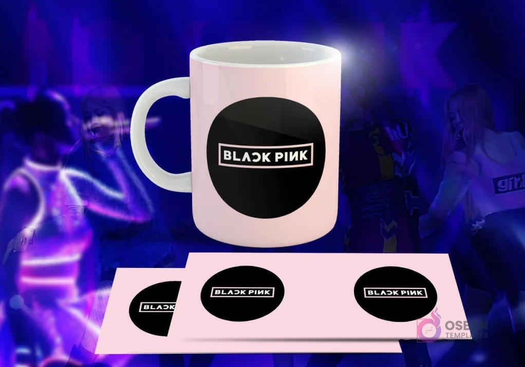 Taza blanca con diseño de Black Pink: Logo 'BLACK PINK' en círculo negro sobre fondo rosa pastel. Taza blanca con diseño de Black Pink: Logo 'BLACK PINK' en círculo negro sobre fondo rosa pastel.