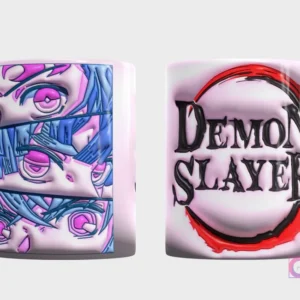 Taza con diseño de ojos estilizados y logo Demon Slayer 3D inflado sobre fondo rosa claro texturizado