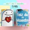 Maestro Flork con corazón y lápiz, y taza con "Feliz día del Maestro" y birrete azul, en fondo pastel.