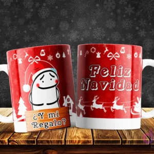 Taza con Flork navideño en gorro de Santa, exigiendo '¿Y mi Regalo?' con humor, sobre fondo rojo de Feliz Navidad.