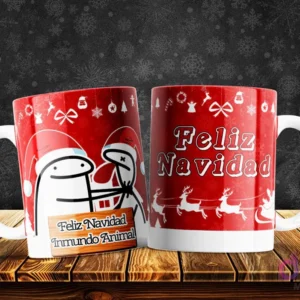 Taza con Flork deseando 'Feliz Navidad Inmundo Animal' a otro Flork, meme clásico de película navideña, fondo festivo.