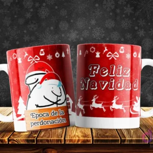 Taza con dos Florks abrazados y el meme 'Época de la perdonación', transmitiendo humor y espíritu navideño.