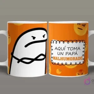 Taza sublimada Flork Padre Malhumorado con Flork enojado de brazos cruzados sobre fondo naranja con emojis, y texto 