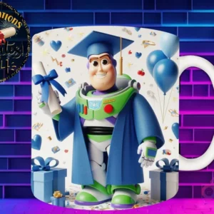 Taza de sublimación con Buzz Lightyear graduado 3D animado de Toy Story celebrando la Clase 2024 con diploma