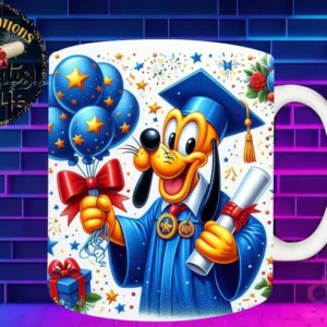 Taza de sublimación con Pluto graduado 3D animado celebrando la Clase 2024 con diploma y globos