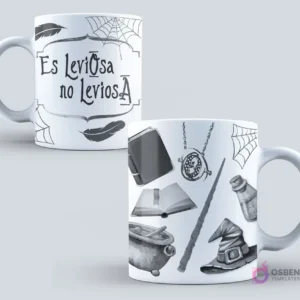 Taza blanca de Harry Potter con la frase 'Es LeviOsa no LeviOsA' y objetos del mundo mágico como varita, caldero y sombrero de brujo en tonos grises