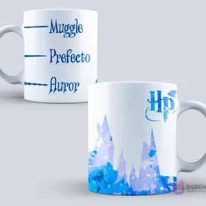 Taza de Harry Potter con escala de nivel mágico 'Muggle', 'Prefecto', 'Auror' y el castillo de Hogwarts al atardecer en tonos azules